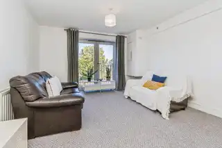 Apartment 7 South StudiosImage 4