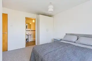 Apartment 7 South StudiosImage 13