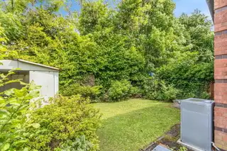 20 Briarwood ParkImage 18