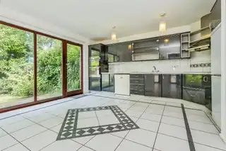 20 Briarwood ParkImage 7