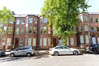 Flat 2 97 Eglantine AvenueImage 2