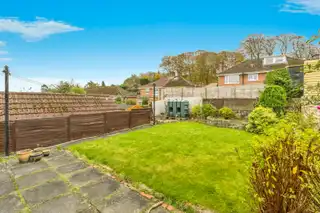 18 Beechgrove GardensImage 18