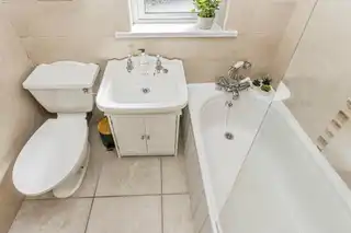 9 Roseville GardensImage 18