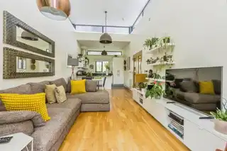 7 Woodbrook GreenImage 3