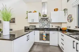 7 Woodbrook GreenImage 8