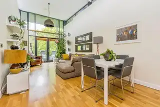 7 Woodbrook GreenImage 4