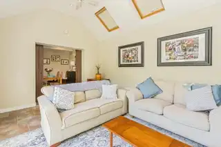 2 Stable LaneImage 17
