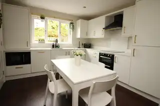 5 Downshire HallImage 5