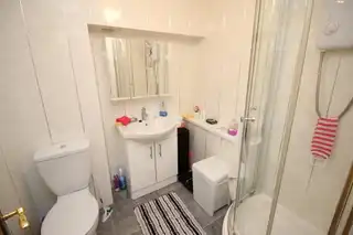 1A Ferndale HouseImage 7
