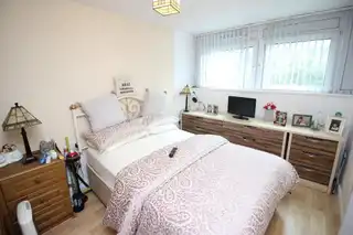 1A Ferndale HouseImage 6