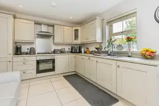 3 Ashfield HallImage 4