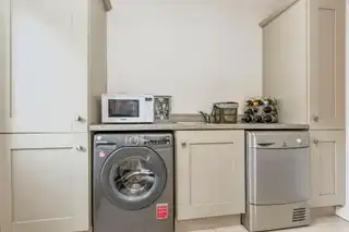 3 Ashfield HallImage 9