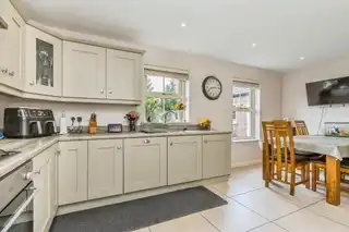3 Ashfield HallImage 5