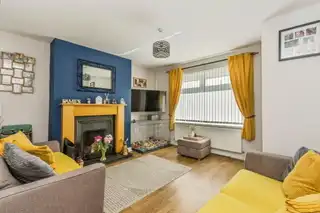 31 Coronation GardensImage 2