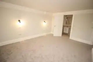 Apartment 8 Lady Ishbel BoulevardImage 10