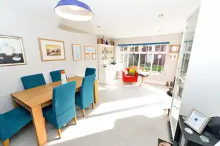 18 Manse GateImage 8