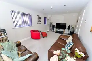 18 Manse GateImage 4