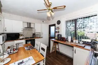 5 Westlea GardensImage 6
