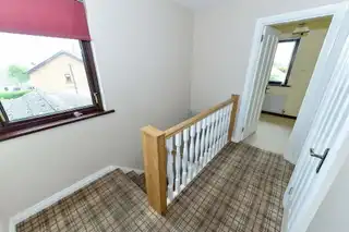 8 Rosslyn ParkImage 17