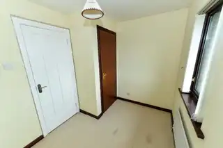 8 Rosslyn ParkImage 14