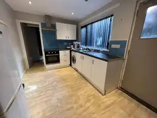 1 11A Wellington Park AvenueImage 4