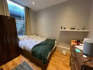 1 11A Wellington Park AvenueImage 5