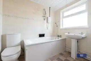 27 Killeaton GardensImage 15