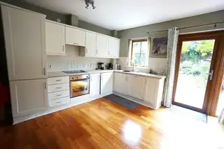 3 Burnbrae MewsImage 4