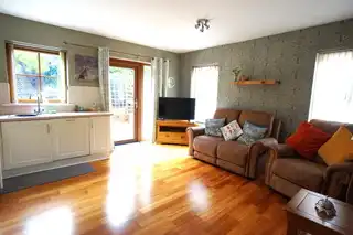 3 Burnbrae MewsImage 3