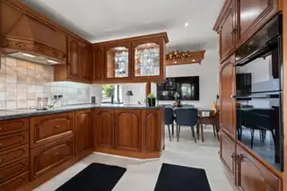 9 Leydene CourtImage 13