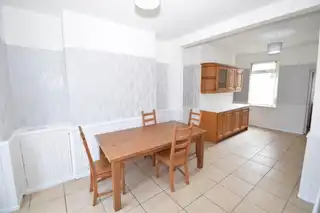 199 Alexandra Park AvenueImage 5