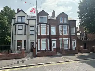 Image 1 for 199 Alexandra Park Avenue