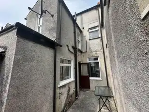 199 Alexandra Park AvenueImage 25