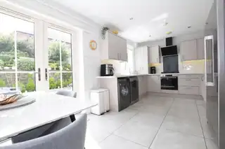 19 Lynn Hall LaneImage 9