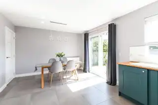 71 Glenview ParkImage 9