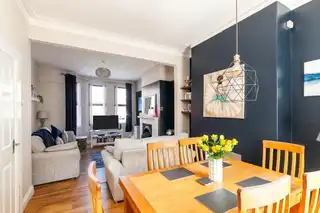 74 Willowbank GardensImage 8