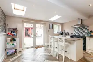 2 Chichester AvenueImage 16