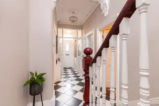 2 Chichester AvenueImage 6
