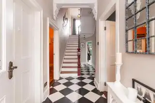 2 Chichester AvenueImage 5