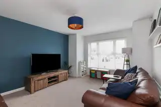 6 Foxton CrescentImage 5