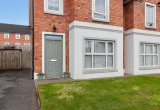 6 Foxton CrescentImage 2