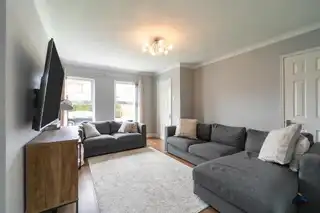 30 Beechgrove GardensImage 4