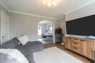 30 Beechgrove GardensImage 5
