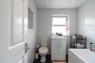 30 Beechgrove GardensImage 17
