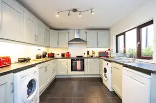 1 Chichester AvenueImage 11