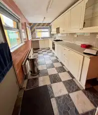 38 Avenue RoadImage 8