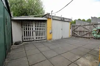38 Avenue RoadImage 19
