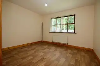 28 Glebe Hill ManorImage 6