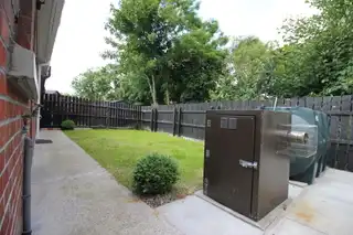 28 Glebe Hill ManorImage 9