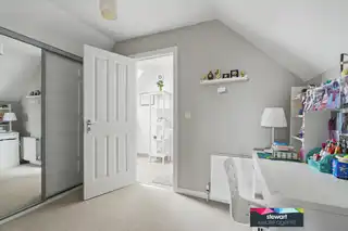 54 Harlow GreenImage 26